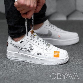 Кроссовки женские белые Nike Air Force 1
Низкие женские кроссовки Nike Air Force. . фото 1