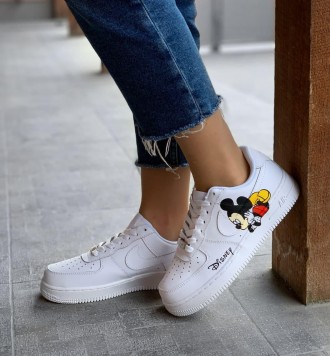Кроссовки женские белые Nike Air Force 1 Low Mickey Mouse 
Потрясающая расцветка. . фото 4