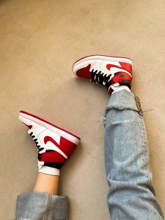 Кроссовки женские бело-красные Nike Air Jordan 1 Retro
Встречайте шикарную бело-. . фото 5