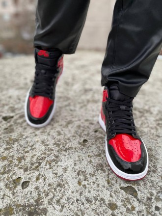 Кроссовки женские черно-красные Nike Air Jordan 1 Retro High OG Patent Bred
Крут. . фото 8