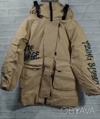 Теплое модное, оригинальное пальто для девочки со светоотражающими надписями.По . . фото 1