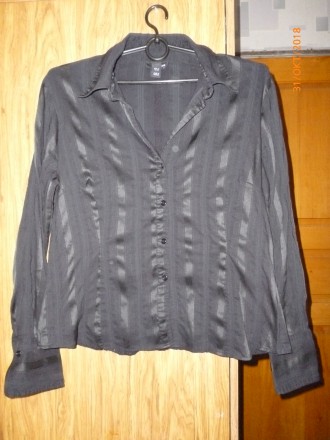Предлагаю брендовую H&M блузку, отличного качества и состояния (без изъяна).. . фото 2