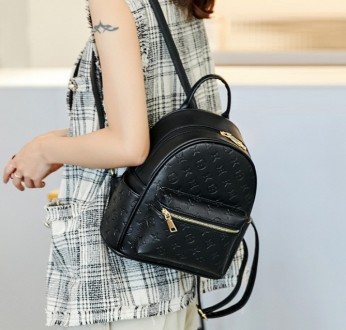 
Стильный женский рюкзак модный городской рюкзачок Луи Витон черный белый молоде. . фото 8