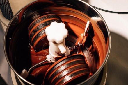 Чаша для меланжера Premier Tilting Chocolate Refiner
 
Меланжер для шоколада и у. . фото 4