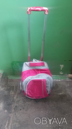 Рюкзак     с     мегающими    разными   огоньками    колёсами для     девочки   . . фото 1