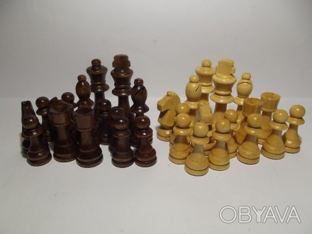 Комплект дерев'яних фігур для гри в шахи.
Висота фігур:
- Пішак 4,5 см,
- Король. . фото 1