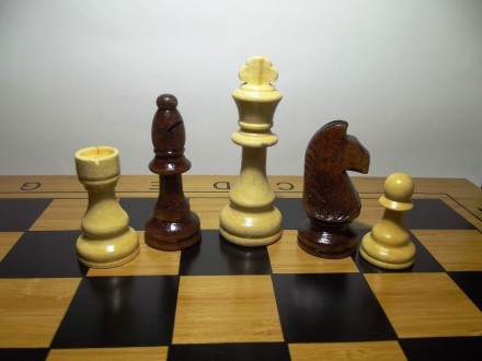 Набір 3 в 1: шахи, шашки, нарди.
Розміри: 48 x 48 см.
Дошка (бамбук) + фігури (д. . фото 2
