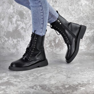 Жіночі черевики чорні Tootsie 2409
Чоботи жіночі виконані зі штучної шкіри, всер. . фото 11