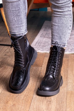 Жіночі черевики чорні Tootsie 2409
Чоботи жіночі виконані зі штучної шкіри, всер. . фото 3