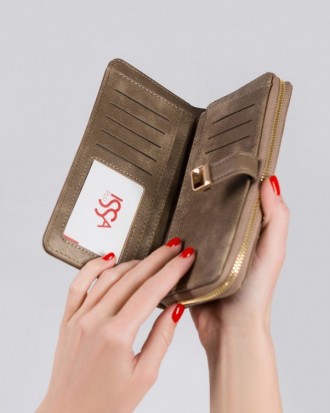 Бежевый кошелек-клатч выполненный из винтажной эко-кожи с потертостями и съемной. . фото 3