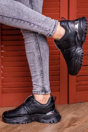 Жіночі кросівки чорні Basey 2128
Кросівки жіночі чорні виконані зі штучної шкіри. . фото 7