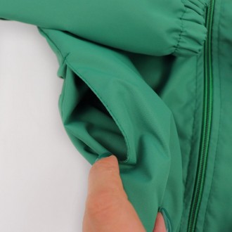 Курточка
Ткань: верх плащовка на мембране (не пропускает воду и ветер), в середи. . фото 3