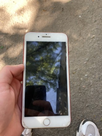 iPhone 7+ red 128 gb,аккумулятор 84%,touch id работает,камера работает,стоит защ. . фото 2