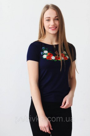 Женская вышиванка с коротким рукавом "Маки"
Роскошная синяя футболка с вышитыми . . фото 2
