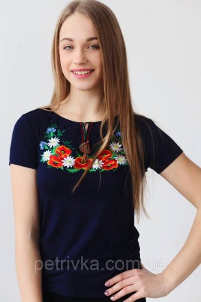 Женская вышиванка с коротким рукавом "Маки"
Роскошная синяя футболка с вышитыми . . фото 3
