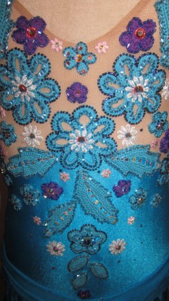 юбка органза, вязаные цвета обшытые бисером камни сваровська в каджом цветке. . фото 3