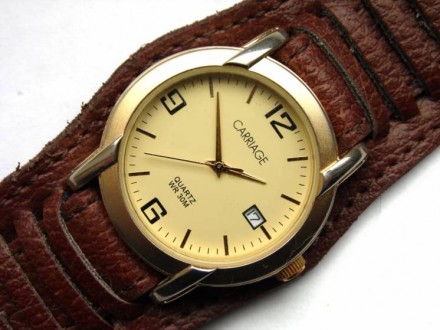 
Классические часы б/у из США, в очень хорошем состоянии с новым кожаным ремешко. . фото 8