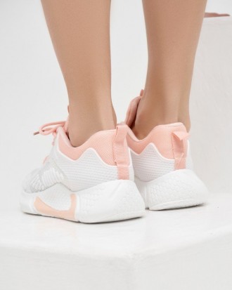 Бело-розовые кроссовки для бега и фитнеса выполненные из перфорированного матери. . фото 4