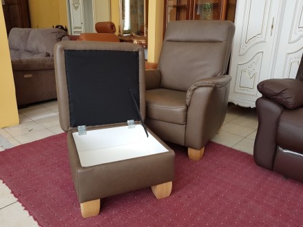 Новое кожаное кресло – с пуф (подставка для ног). Мебель очень мягкая и комфортн. . фото 5