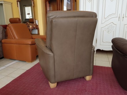 Новое кожаное кресло – с пуф (подставка для ног). Мебель очень мягкая и комфортн. . фото 4