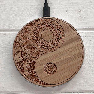 Беспроводная зарядка для телефона от SkinWood
SkinWood Fast Charger – беспроводн. . фото 3