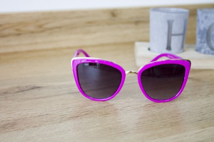 Детские очки с линзой UV400
Детскиее очки стильной формы и красивым сочетанием ц. . фото 4