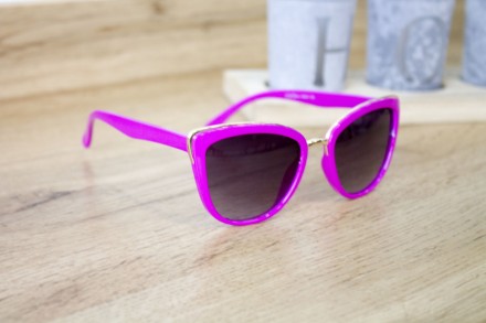 Детские очки с линзой UV400
Детскиее очки стильной формы и красивым сочетанием ц. . фото 5