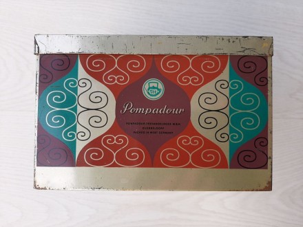 Винтажная немецкая металлическая коробка из под чая Pompadour

Германия, фирма. . фото 5