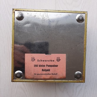 Винтажная немецкая металлическая коробка из под чая Pompadour

Германия, фирма. . фото 9