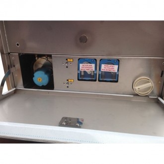 Фронтальная посудомоечная машина предназначена для мойки столовых приборов, таре. . фото 3