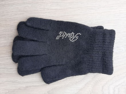 Детские зимние шерстяные перчатки

Хорошее качество

Длина 15,4 см
Ширина 7. . фото 8