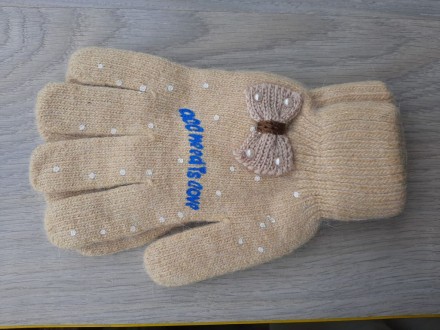 Детские зимние шерстяные перчатки

Хорошее качество

Длина 15,4 см
Ширина 7. . фото 9