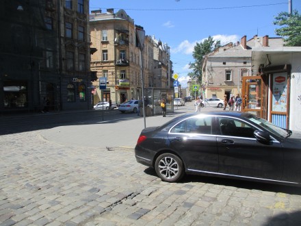 Продаю 2-кім квартиру по вул Богдана Хмельницького. Львів. фото 1 Продаю 2-кім квартиру по вул Богдана Хмельницького. Львів. фото 1