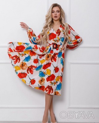 Демисезонное платье принтованное крупными цветами выполненное из софта с декольт. . фото 1