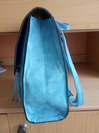 Продаю совершенно новую женскую сумку-рюкзак. цена -400 грн. Цвет - небесно-голу. . фото 4