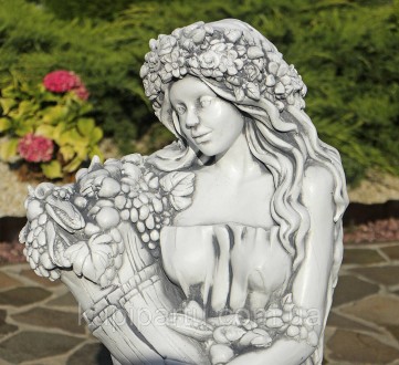 Садовая фигура Богиня Изобилия выполнена из «искусственного камня» в сером цвете. . фото 7
