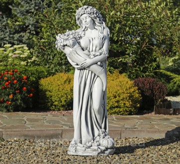 Садовая фигура Богиня Изобилия выполнена из «искусственного камня» в сером цвете. . фото 2