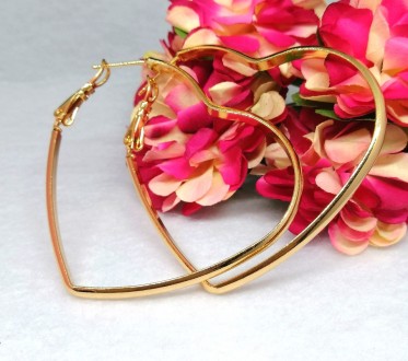Красивые серьги-кольцами Сердца из медицинского золота Xuping, удобная застежка
. . фото 3