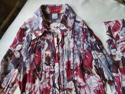 Продам женскую блузочку марки M&S в хорошем состоянии. Куплена во Франции. Р. . фото 10