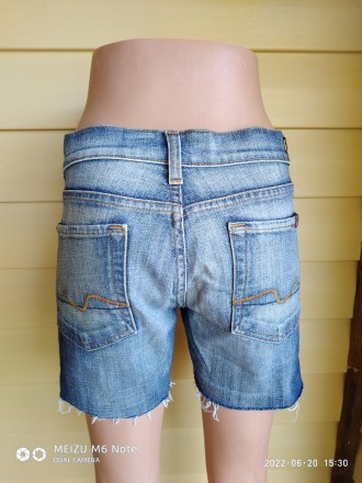 Чёткие фирменные джинсы из Америки,состояние очень хорошее,оригинал.
п.о.т.39см. . фото 4