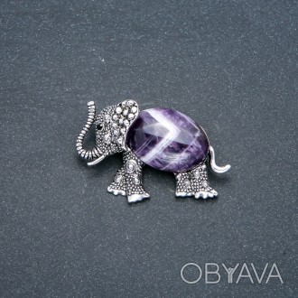 Брошь-кулон Слон с натуральным камнем Аметист, серебристый металл 45х30мм+- купи. . фото 1