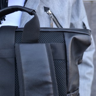 Характеристики рюкзака:
внутри мягкий и защищен отдел для ноутбука с фиксатором!. . фото 3