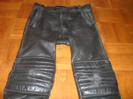 Есть также ещё несколько хороших кожаных и текстильных мотокурток и брюк с миним. . фото 7