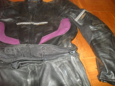 Есть также ещё несколько хороших кожаных и текстильных мотокурток и брюк с миним. . фото 3
