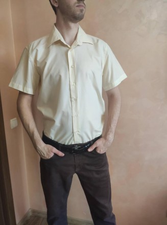 Модная рубашка мужская классическая с коротким рукавом молочного цвета.
Продаю м. . фото 2