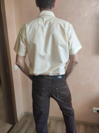 Модная рубашка мужская классическая с коротким рукавом молочного цвета.
Продаю м. . фото 3