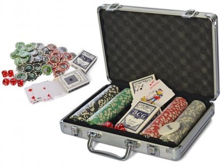 Описание Набора для покера M 2779 на 200 фишек с номиналом
Набор для покера M 27. . фото 2