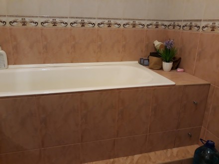 Чугунная итальянская ванна б/у в отличном состоянии. Ножки съемные, чугунные, на. . фото 2
