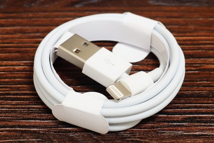 Кабель USB 2.0 дає нагоду під'єднати ваш iPhone, iPad або iPod з роз'є. . фото 3