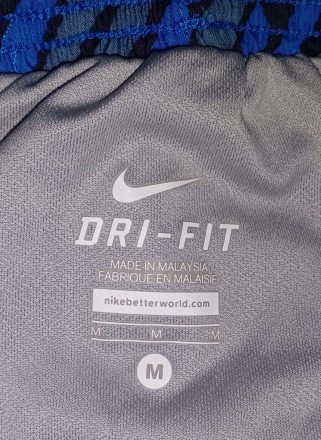 Спортивные шорты Nike, размер-М, пояс на максимуие-47см, длина спереди-30см, мза. . фото 5